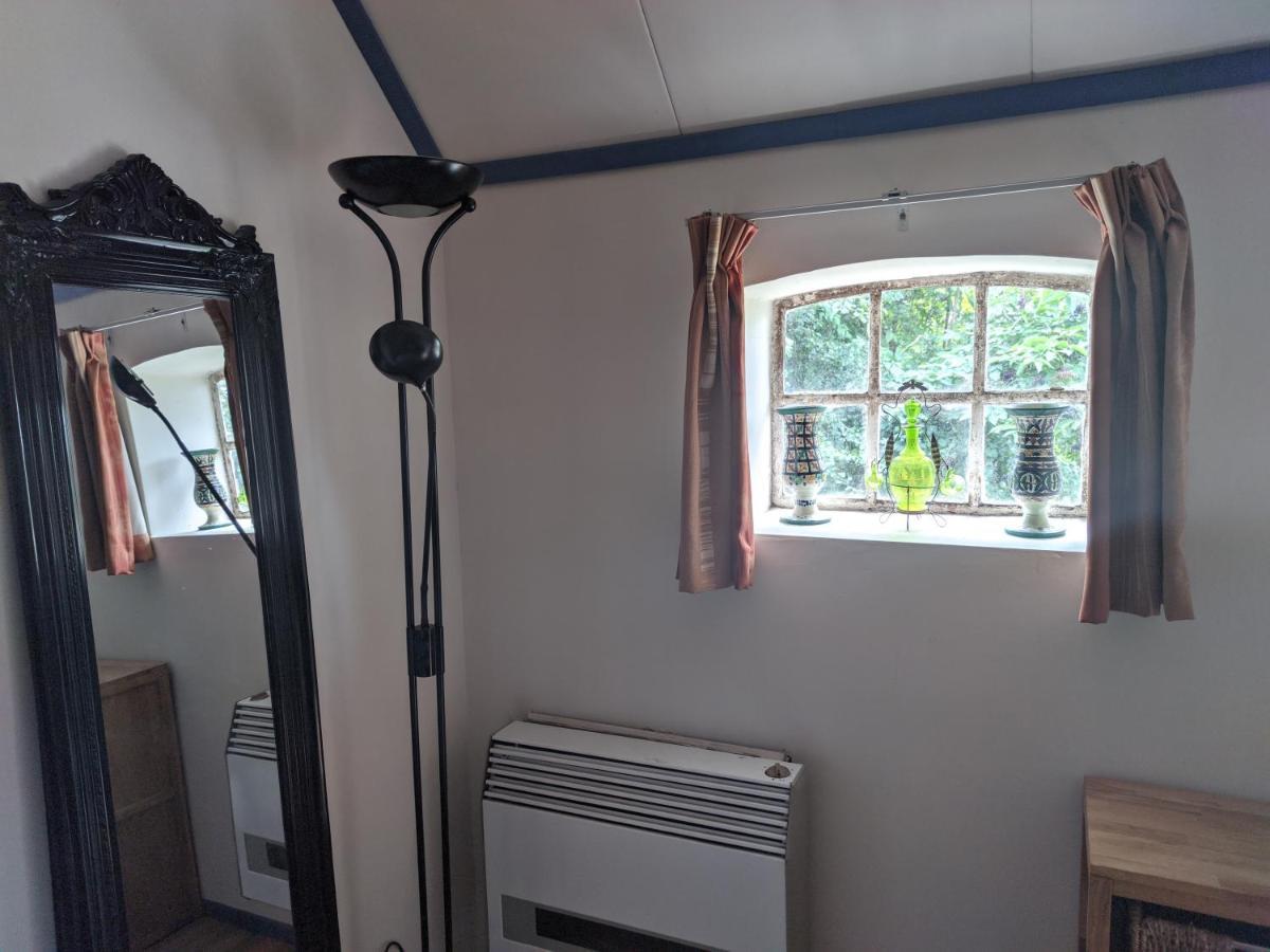 Apartamento Logeerruimte In Gerenoveerde Boerderij In Wachtum Exterior foto